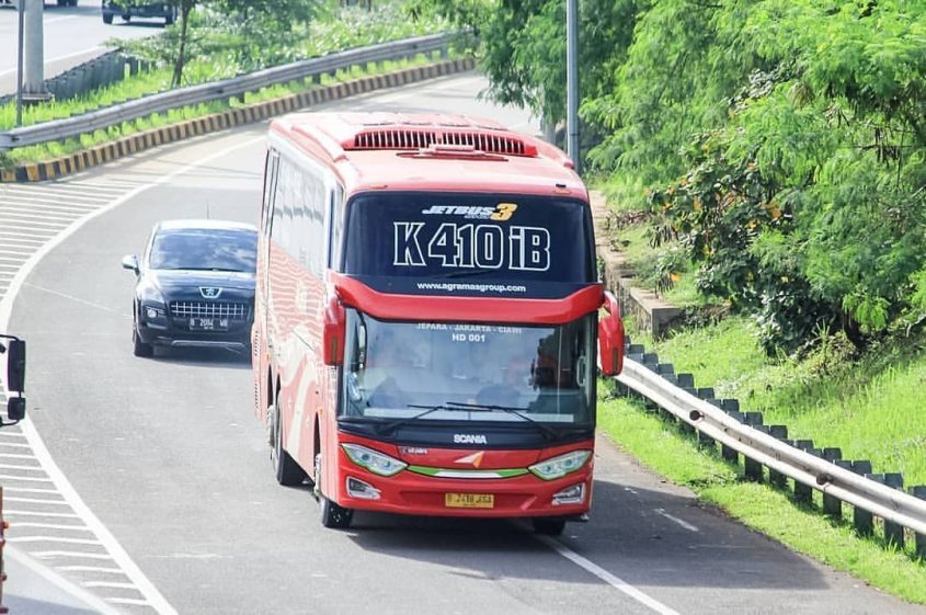 saungbus.com jasa sewa bus pariwisata Jakarta