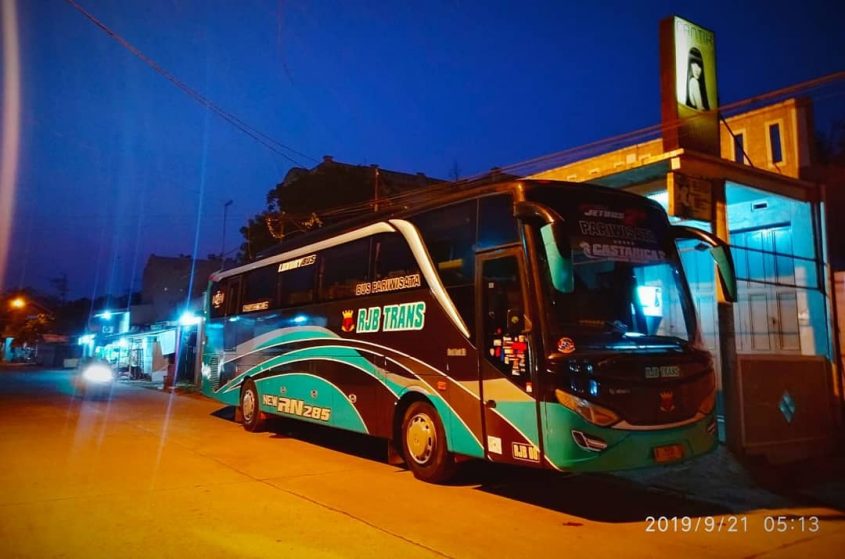 Sewa Bus Pariwisata  Sarana transportasi  paling nyaman 